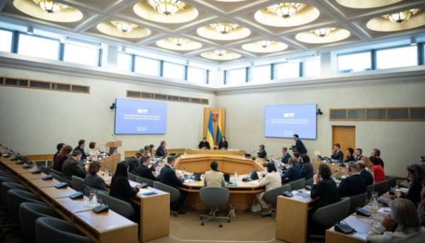 Литва розглядає передачу Україні резервних локомотивів. 1