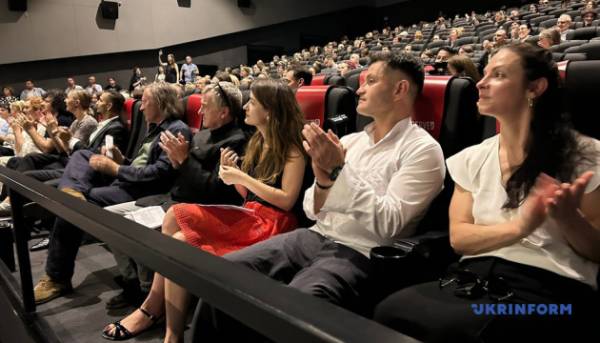 У Чернівцях назвали лауреатів кінофестивалю «Миколайчук OPEN» 13 У Чернівцях назвали лауреатів кінофестивалю «Миколайчук OPEN» 13