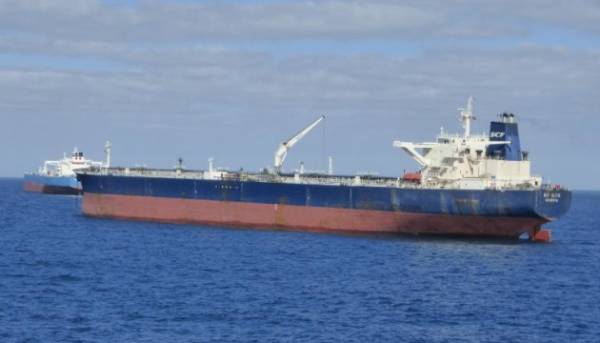 Головна 34 Аварія на нафтовому танкері російського тіньового флоту біля берегів Оману,…