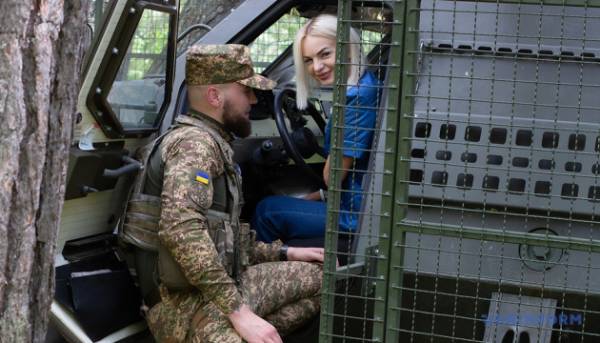 Проєкт «Випробувано в бою»: у свіжому випуску - про потенціал броньованого автомобіля Oncilla 1 Проєкт «Випробувано в бою»: у свіжому випуску - про потенціал броньованого автомобіля Oncilla 1