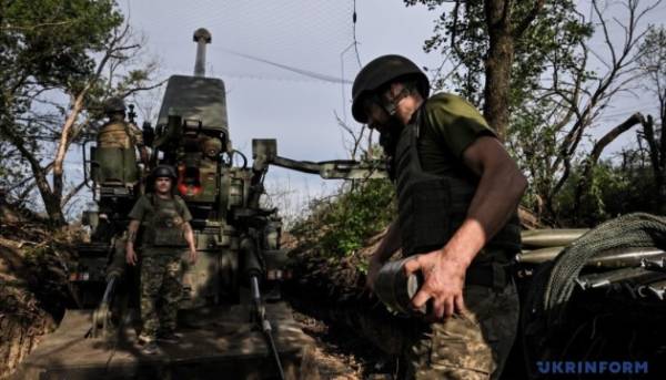 За добу на передовій зафіксовано 238 бойових зіткнень, найінтенсивніші бої точаться на Покровському та Костянтинівському напрямках. 1 За добу на передовій зафіксовано 238 бойових зіткнень, найінтенсивніші бої точаться на Покровському та Костянтинівському напрямках. 1