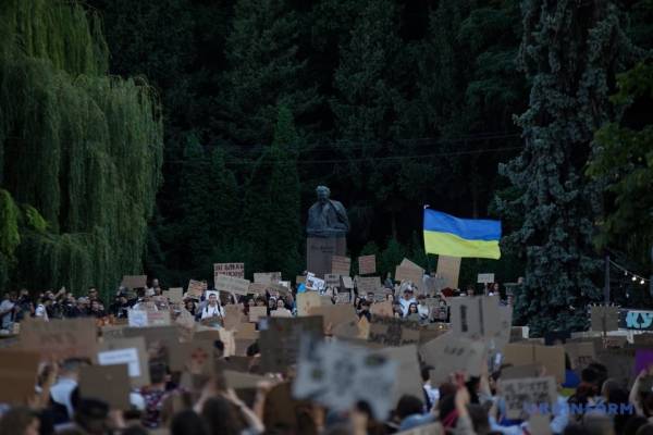 Київ та інші міста вже п'ятий день охоплені протестами. 51 Київ та інші міста вже п'ятий день охоплені протестами. 51