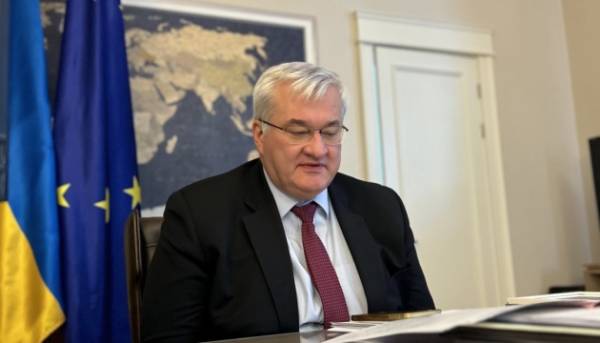 Безпека харчових продуктів і підготовка зустрічі лідерів: Сибіга обговорив із міністром закордонних справ Угорщини