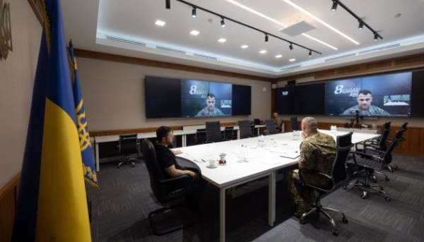 Головна 17 Зеленський провів зустріч із командирами корпусів, які обороняють найгарячіші ділянки фронту