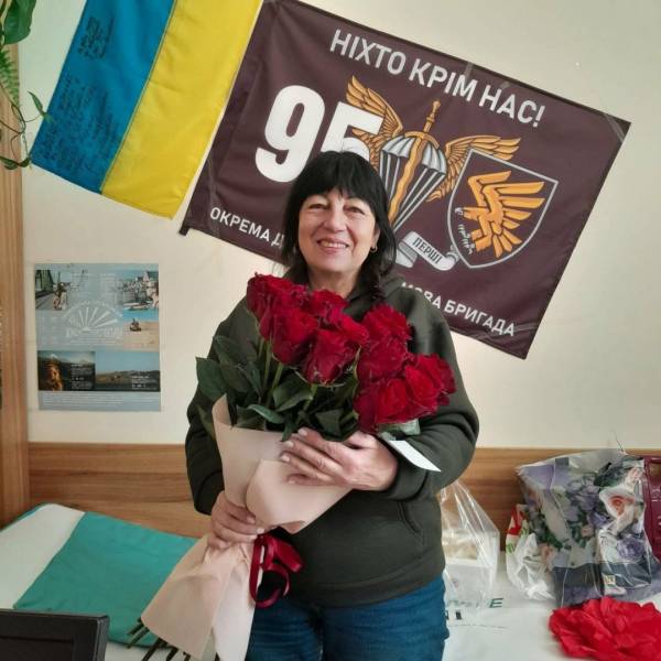 «Лікарка-бандерівка»: Якщо не на фронті, то для фронту 10 «Лікарка-бандерівка»: Якщо не на фронті, то для фронту 10