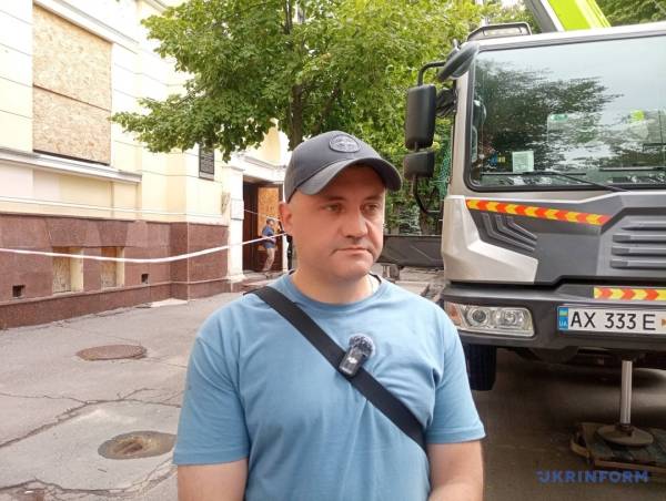 Харківський художній музей оновив інформацію про збитки, завдані картинам після російського обстрілу. 7 Харківський художній музей оновив інформацію про збитки, завдані картинам після російського обстрілу. 7