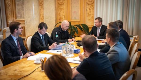 Головна 33 Корецький провів обговорення з керівництвом ЄБРР щодо проєктів фінансової підтримки…