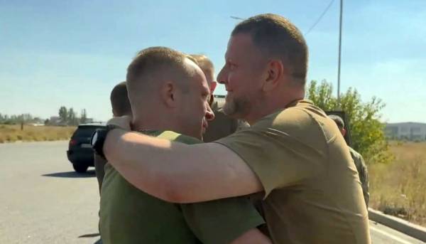 Залужний: Новому Головнокомандувачу доведеться несолодко, але він ніколи не зазнає ганьби 4
