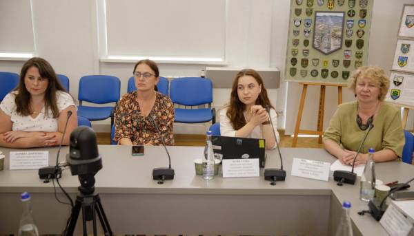 Найбільший вишитий шеврон "Битва за Київ" зафіксували в реєстрі рекордів України 17