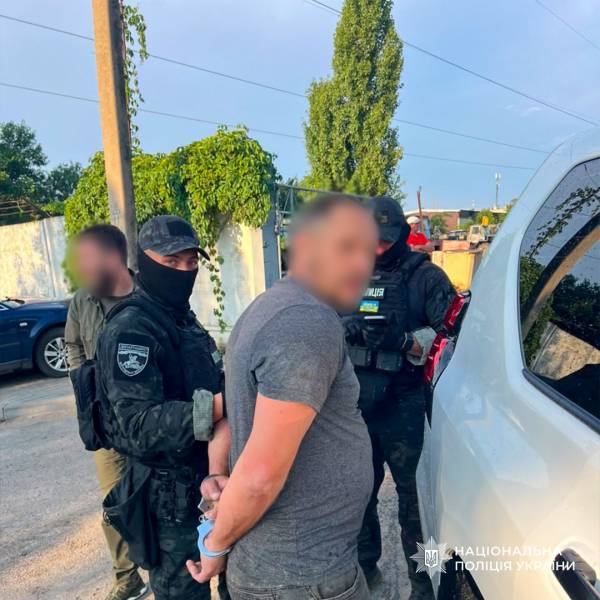 Правоохоронні органи виявили осіб, які підробляли документи для уникнення мобілізації, з однієї з країн Кавказького регіону. 7 Правоохоронні органи виявили осіб, які підробляли документи для уникнення мобілізації, з однієї з країн Кавказького регіону. 7