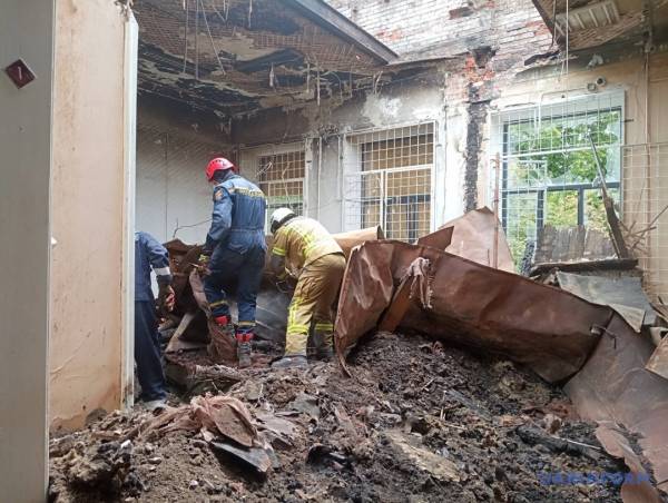 Харківський художній музей оновив інформацію про збитки, завдані картинам після російського обстрілу. 9 Харківський художній музей оновив інформацію про збитки, завдані картинам після російського обстрілу. 9