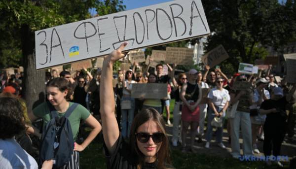 Головна 40 У столиці та інших населених пунктах громадяни висловлюють невдоволення через…