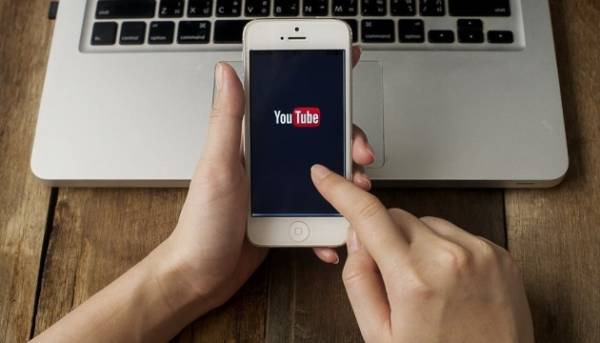 Україна: YouTube припинив роботу каналів Ані Лорак, Баскова, Розенбаума через їхню підтримку війни