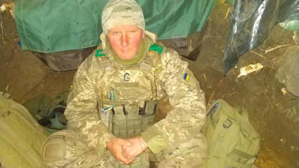 На згадку про молодшого сержанта Костянтина Красільнікова (позивний «Генріх») 23 На згадку про молодшого сержанта Костянтина Красільнікова (позивний «Генріх») 23