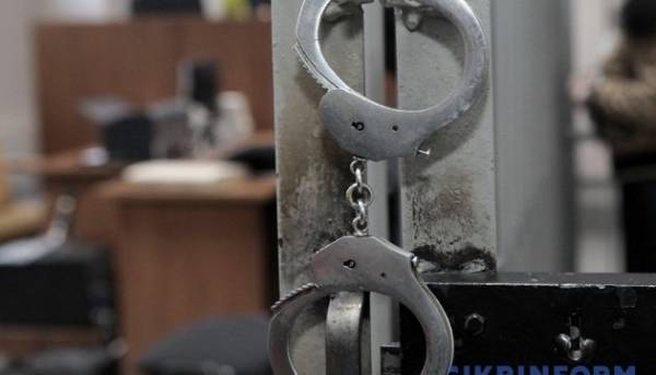 Кропивницький суд заарештував двох бійців полку «Скеля», яких підозрюють у тортурах товаришів по службі. 15 Кропивницький суд заарештував двох бійців полку «Скеля», яких підозрюють у тортурах товаришів по службі. 15