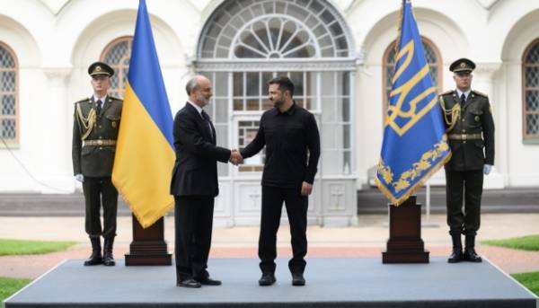 Головна 28 Зеленський отримав вірчі грамоти від представників п’яти держав.