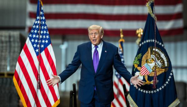 Адміністрація президента США висловилася щодо перемовин Трампа з Зеленським і Нетаніягу.