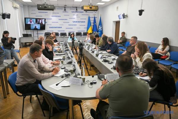 Військова журналістика не повинна перетворюватися на журналістику особистих суджень - Міноборони 5 Військова журналістика не повинна перетворюватися на журналістику особистих суджень - Міноборони 5