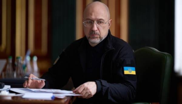 Шмигаль провів переговори з Гроссі щодо безпеки ядерних об'єктів України та відновлення безпечного стану Чорнобильської АЕС 13 Шмигаль провів переговори з Гроссі щодо безпеки ядерних об'єктів України та відновлення безпечного стану Чорнобильської АЕС 13