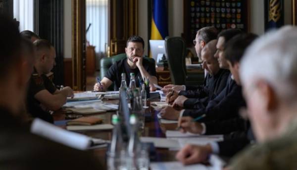 Головна 32 Оборона, фінанси та зовнішні зв’язки: Президент Зеленський провів зустріч з…