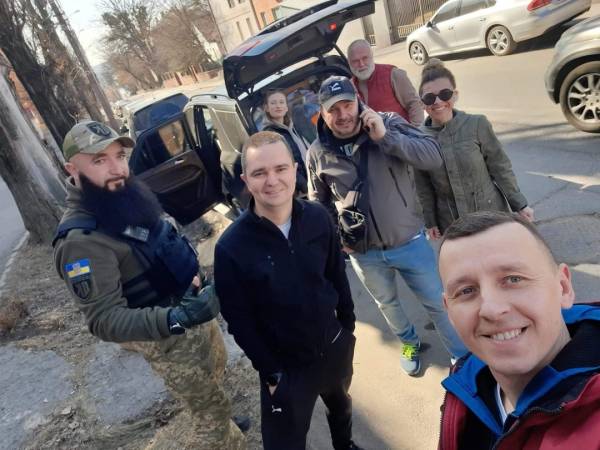 На честь журналіста, волонтера, добровольця Володимира Даценка (позивний «Борода») 13
