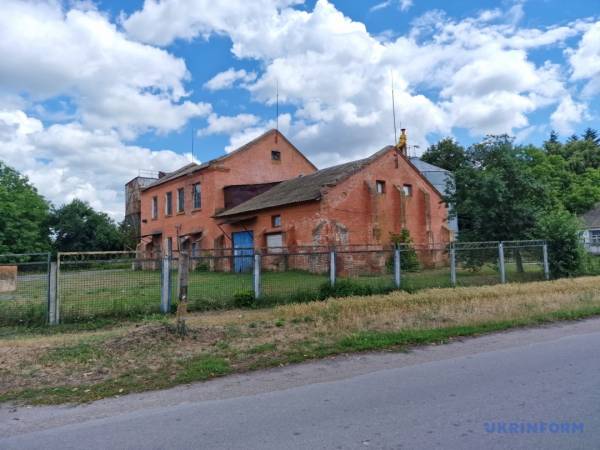 Гельмязів: між картою Гійома де Боплана та двотисячною банкнотою Нацбанку 25