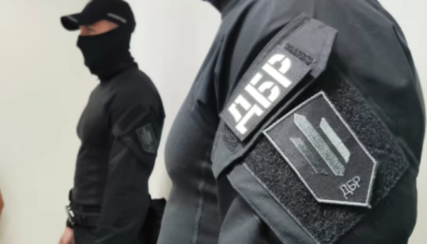 ДБР проводить перевірки військкоматів по всій Україні: вже повідомлено про 15 підозр, двоє осіб затримано 9 ДБР проводить перевірки військкоматів по всій Україні: вже повідомлено про 15 підозр, двоє осіб затримано 9