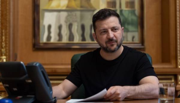 Володимир Зеленський поспілкувався телефоном із Дональдом Трампом, висловивши привітання з&hellip;