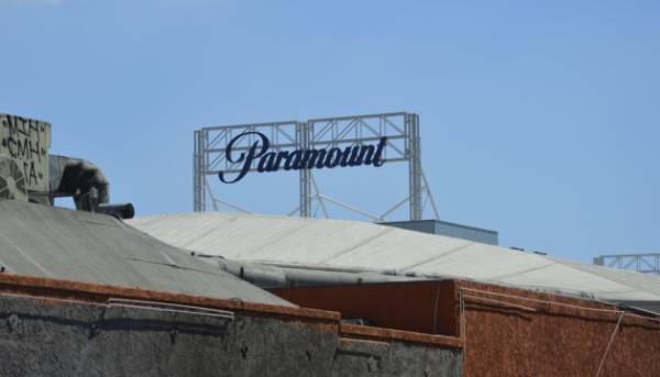Головна 49 Американський суд тимчасово зупинив злиття Paramount та Warner Bros.