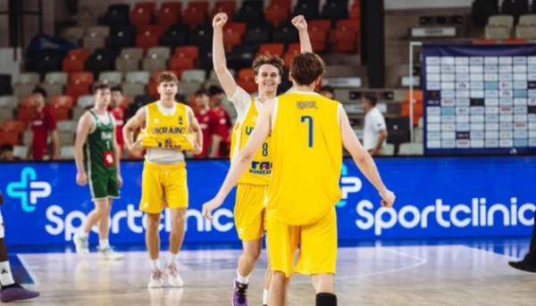 Українська юнацька команда здобула перемогу над Ірландією та вийде до півфіналу чемпіонату Європи з баскетболу U20. 17 Українська юнацька команда здобула перемогу над Ірландією та вийде до півфіналу чемпіонату Європи з баскетболу U20. 17