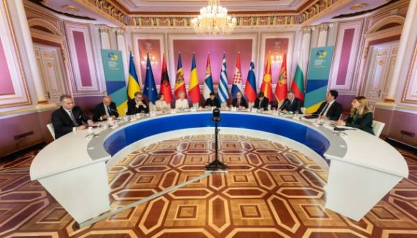 Головна 25 Десять країн на саміті «Україна – Південно-Східна Європа» затвердили Київську декларацію.