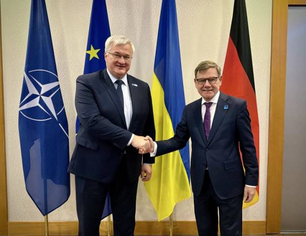 Україна та Німеччина досягли згоди щодо спільного виробництва дронів BARS для Збройних Сил 4 Україна та Німеччина досягли згоди щодо спільного виробництва дронів BARS для Збройних Сил 4