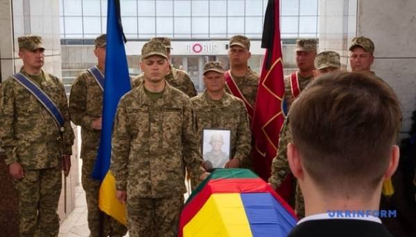 У Києві провели в останню путь литовського добровольця Іґнаса Кайлюса