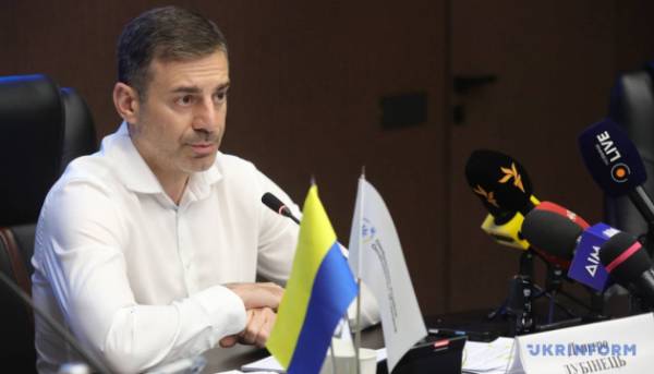 Уповноважений Верховної Ради з прав людини Лубінець повідомив про чотири летальні випадки в установах Територіальних центрів комплектування та соціальної підтримки. 6