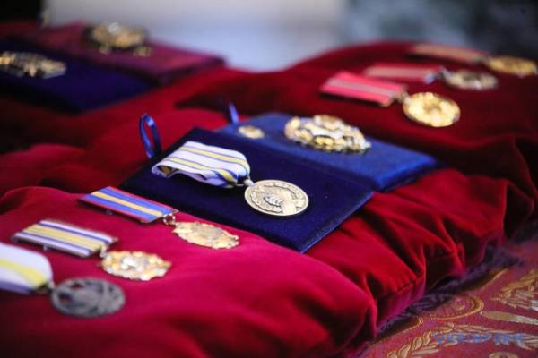 На згадку про Валентину Савіцьку. «Я прагну, аби кожен усвідомив, якою була моя Валя» 21 На згадку про Валентину Савіцьку. «Я прагну, аби кожен усвідомив, якою була моя Валя» 21
