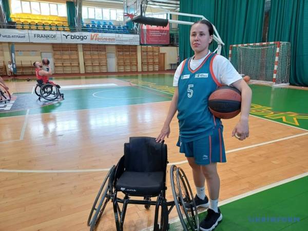 У Івано-Франківську відбулася баскетбольна гра на візках, присвячена пам'яті Героя України Тараса Шпука 7 У Івано-Франківську відбулася баскетбольна гра на візках, присвячена пам'яті Героя України Тараса Шпука 7