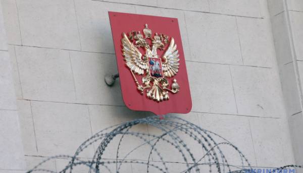 Країни Євросоюзу додали до списку санкцій міністра спорту РФ та голову ФІДЕ. 16 Країни Євросоюзу додали до списку санкцій міністра спорту РФ та голову ФІДЕ. 16