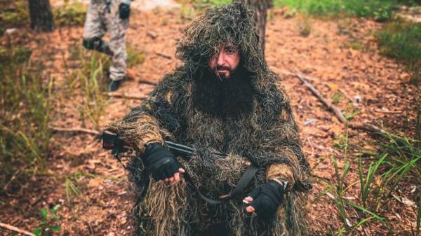 На честь журналіста, волонтера, добровольця Володимира Даценка (позивний «Борода») 15