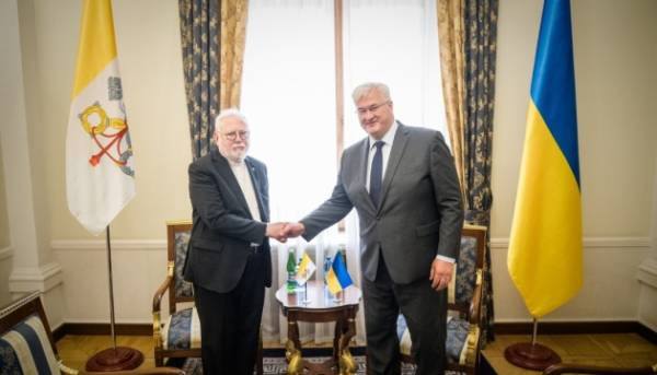 Повернення полонених і заручників із Росії: Сибіга зустрівся зі спецпосланцем Папи Лева XIV 3 Повернення полонених і заручників із Росії: Сибіга зустрівся зі спецпосланцем Папи Лева XIV 3