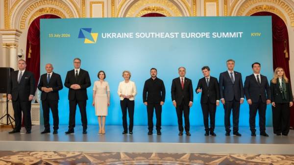 Десять країн на саміті «Україна - Південно-Східна Європа» затвердили Київську декларацію. 4 Десять країн на саміті «Україна - Південно-Східна Європа» затвердили Київську декларацію. 4