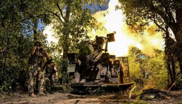 На передовій - 215 бойових зіткнень, найактивніші бої тривають на Покровському та Слов'янському напрямках. 3