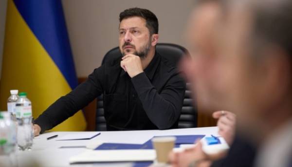 Зеленський провів особливе засідання Ставки за участі командирів корпусів та виробників озброєнь 6 Зеленський провів особливе засідання Ставки за участі командирів корпусів та виробників озброєнь 6