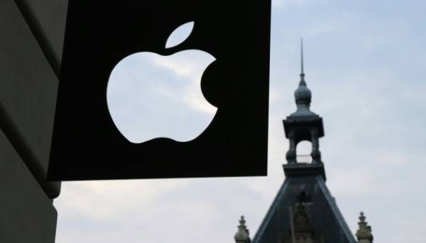 Apple подала судовий позов проти OpenAI, звинувачуючи їх у незаконному привласненні комерційних секретів.