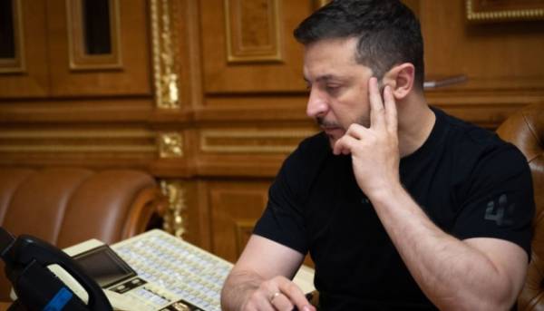 Володимир Зеленський та Еммануель Макрон обговорили узгодження дипломатичних кроків для встановлення миру. 2