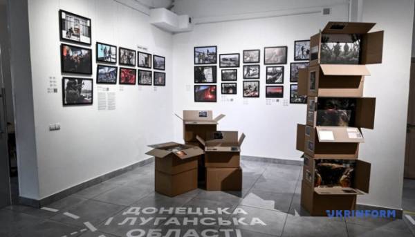 Фотовиставка, присвячена білоруському підрозділу, який захищає Україну, була відкрита в Запоріжжі. 22 Фотовиставка, присвячена білоруському підрозділу, який захищає Україну, була відкрита в Запоріжжі. 22