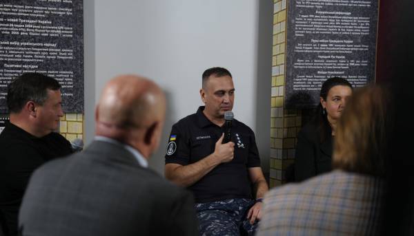 Годинник "Нептун" випустили на честь удару по крейсеру "Москва". 35 Годинник "Нептун" випустили на честь удару по крейсеру "Москва". 35