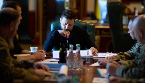 Український президент Володимир Зеленський повідомив про майбутні зміни в армії. Деякі рішення вже ухвалені.