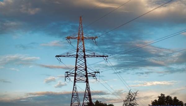 Нові відключення електроенергії у п’яти регіонах через російські атаки