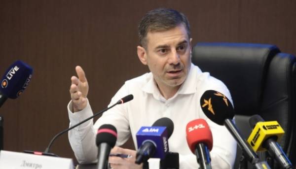 Уповноважений ВР з прав людини Дмитро Лубінець має намір запропонувати новому очільнику Міністерства оборони України створити спеціальну робочу групу, яка займатиметься переглядом системи мобілізації. 9 Уповноважений ВР з прав людини Дмитро Лубінець має намір запропонувати новому очільнику Міністерства оборони України створити спеціальну робочу групу, яка займатиметься переглядом системи мобілізації. 9