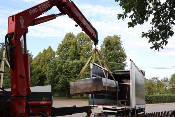 Пам'ятник із могили Євгена Коновальця, що був у Роттердамі, доставлено на Львівщину. 25 Пам'ятник із могили Євгена Коновальця, що був у Роттердамі, доставлено на Львівщину. 25